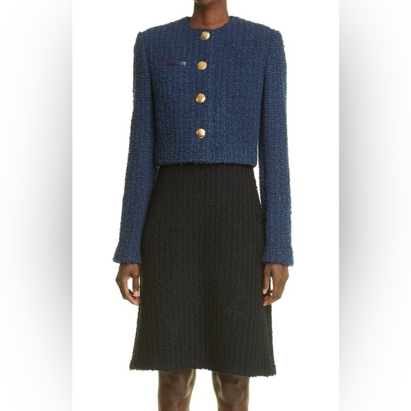 St. John Collection Wool Blend Bouclé Crop Jacket
NAVY, Size 18 NWT - Picture 1 of 1